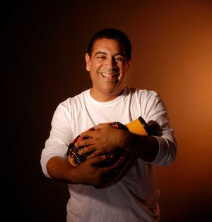 Social Music with Sammy Figueroa